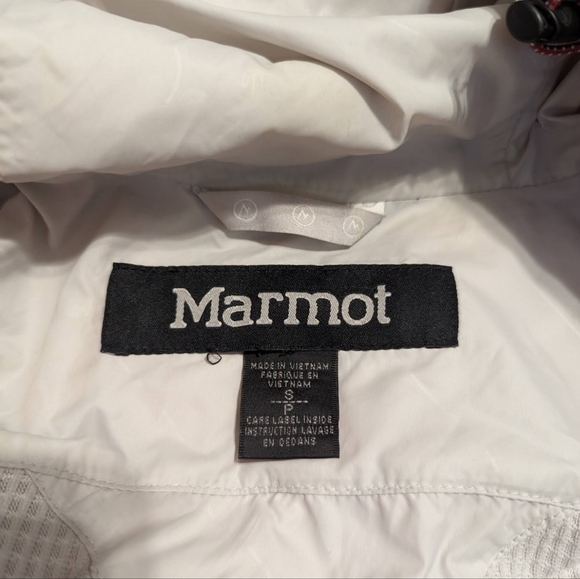 Red Lightweight Marmot Jacket Coat Size Women's Small - Rain/Cold Weather - Picture 2 of 14